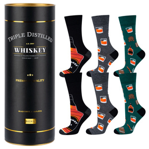 3 Paare von lustigen Socken mit Whiskymotiv in einzigartiger Verpackung | Herrensocken | SOXO