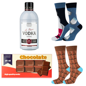 Set aus 2x Bunte SOXO Vodka Socken in einer Box und Schokolade