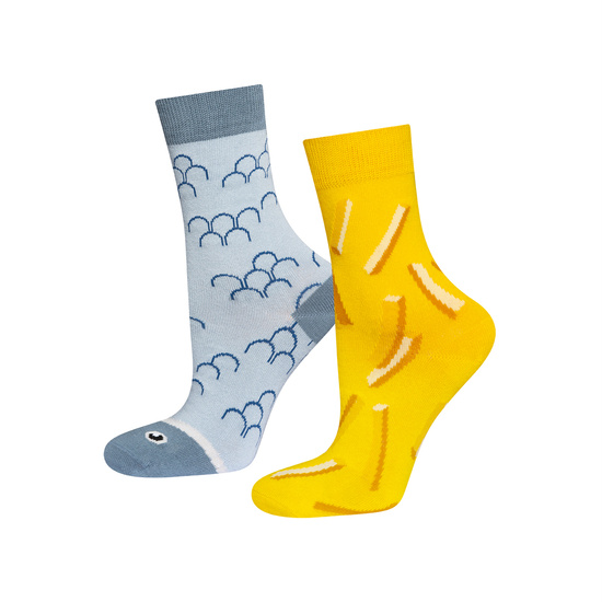 2 Paare von lustigen Socken mit Fisch und Chips motiv in einzigartiger Verpackung | Damen-/Herrensocken | SOXO