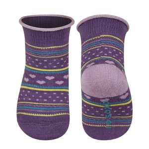 Violett Babysocken SOXO mit Modal in Mustern