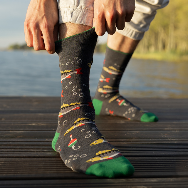  Set Socken mit Fisch-Motiv + Becher