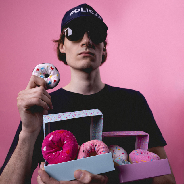 Socken mit Donut-Motiv
