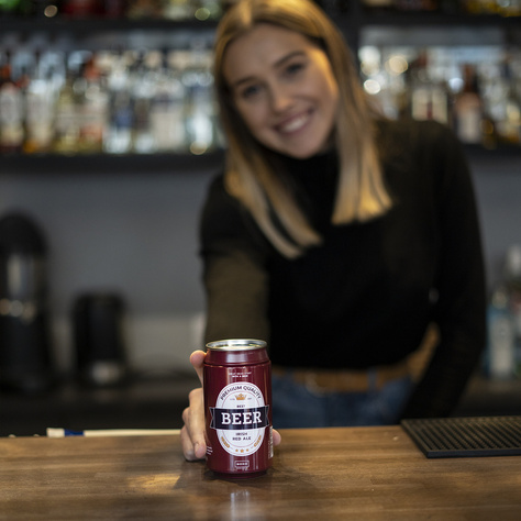 1 Paar von lustigen Socken mit Irish Red Ale Bierdmotiv in einzigartiger Verpackung | Herrensocken | SOXO