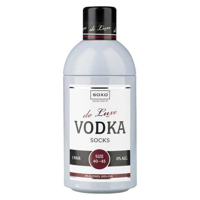 Set aus 2x Bunte SOXO Vodka Socken in einer Box und Schokolade