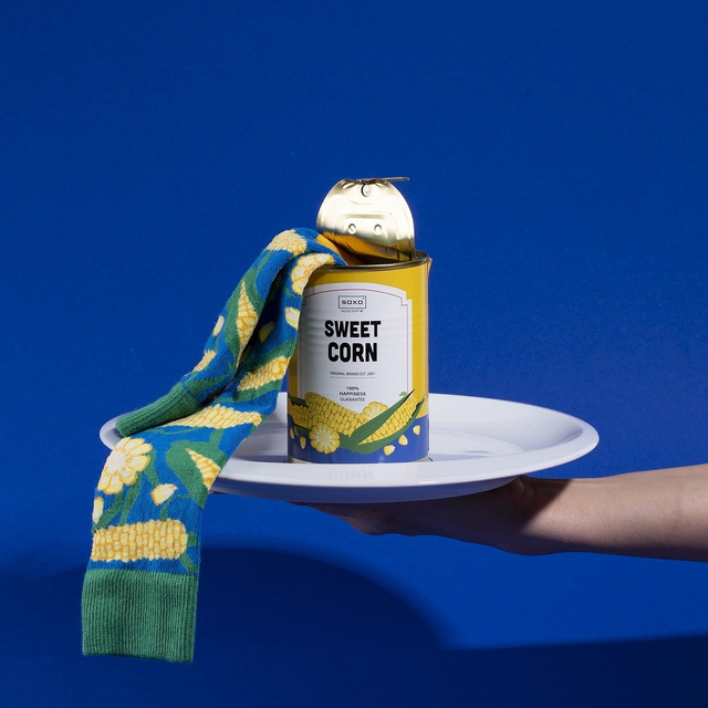 1 Paar von lustigen Socken mit Sweetcornsmotiv in einzigartiger Verpackung | Damensocken | SOXO