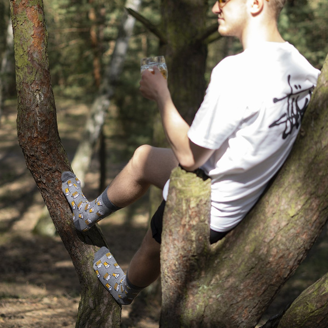 Socken mit Bier-Motiv