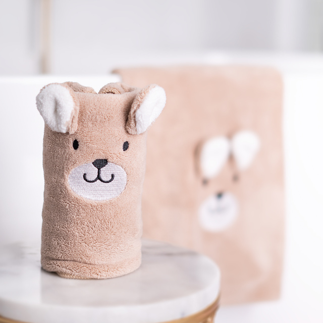 Badetuch mit Teddybär-Motiv