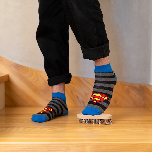 Set mit 2x lustigen lange Herrensocken + 2 Kurz Herrensocken | Superman DC COMICS | SOXO