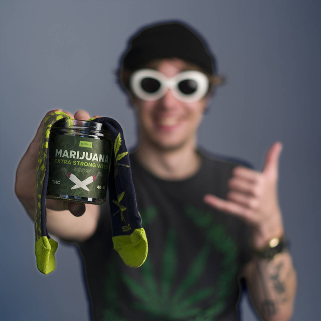 1 Paar lustige grüne Socken im einem Glas | Herrensocken | SOXO