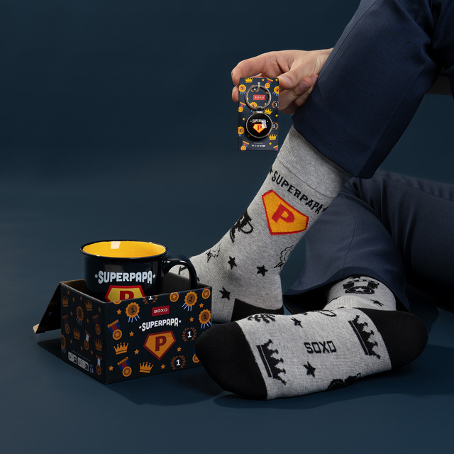 Set Socken Super Papa-Motiv + Tasse + Schlüsselanhänger