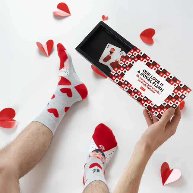 Socken mit König-und-Königin-Motiv