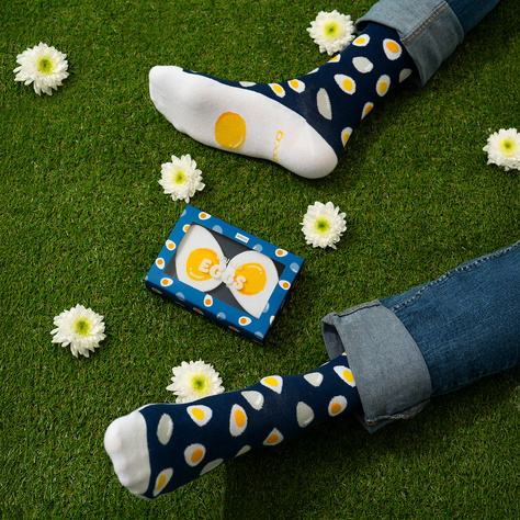 1 Paar von lustige Socken mit hartgekochten Eies-Motiv zu Ostern | Herrensocken | SOXO