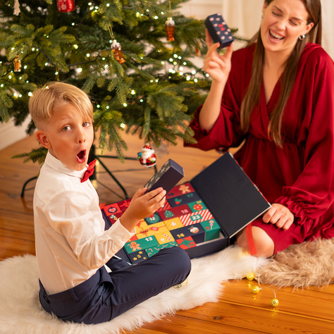 Adventskalender mit bunten Socken Set 12x SOXO Damen und Herrensocken