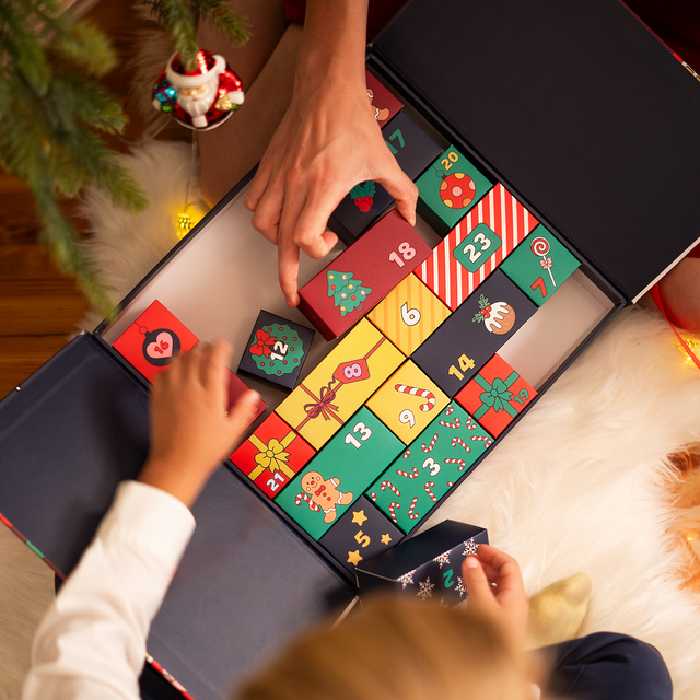 Adventskalender mit Socken 12-Pack