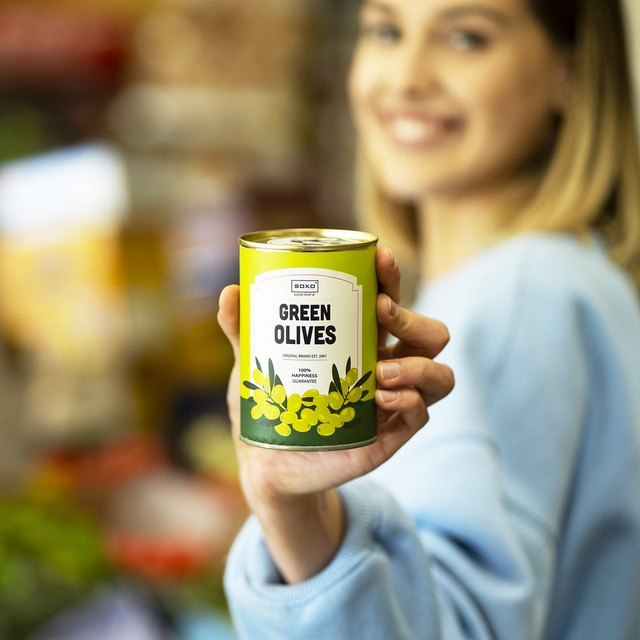 Socken mit Green Olives-Motiv in Dose