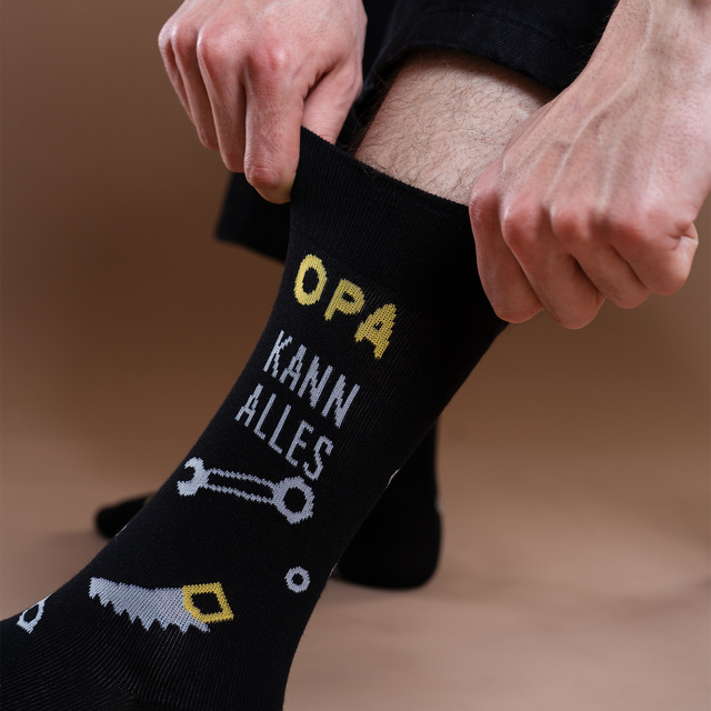 Socken mit Werkzeugkasten-Motiv
