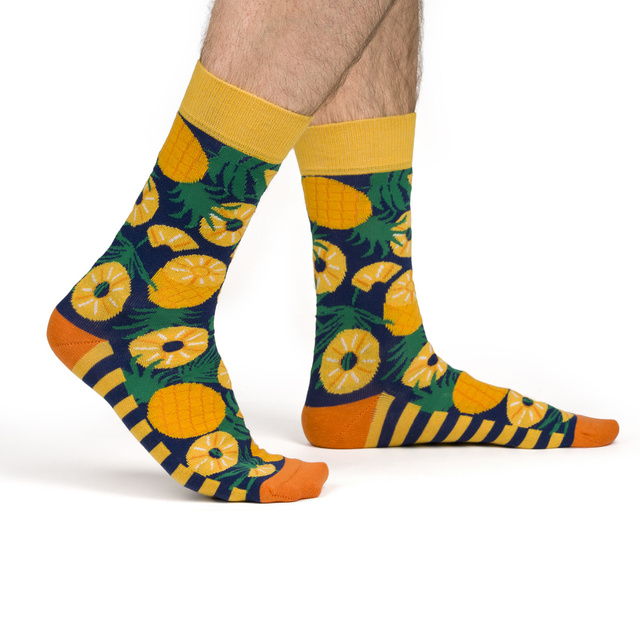 1 Paar von lustigen Socken mit Pineapplemotiv in einzigartiger Verpackung | Damen-/Herrensocken | SOXO