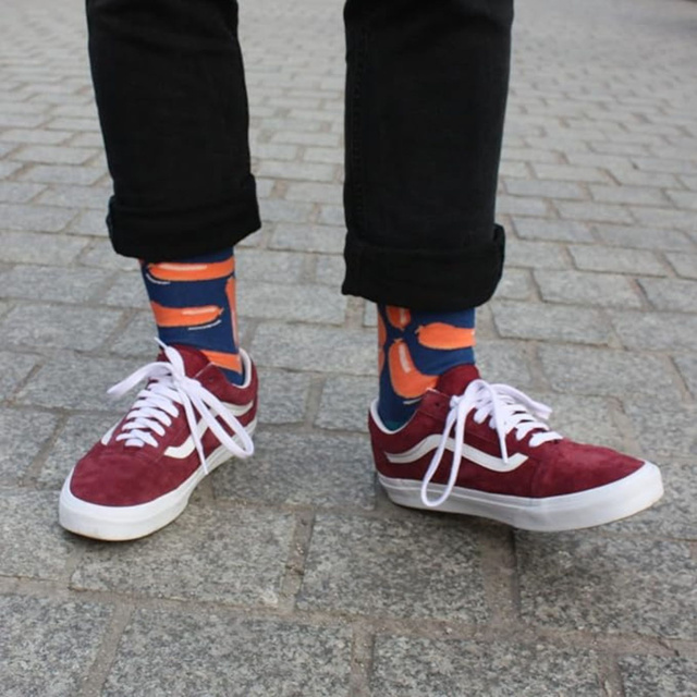 1 Paar von lustigen Socken mit Chicken Sausagesmotiv im einem Glas | Herrensocken | SOXO