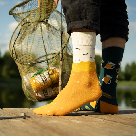 1 Paar von lustigen Socken mit Biermotiv in einzigartiger Verpackung | Herrensocken | SOXO