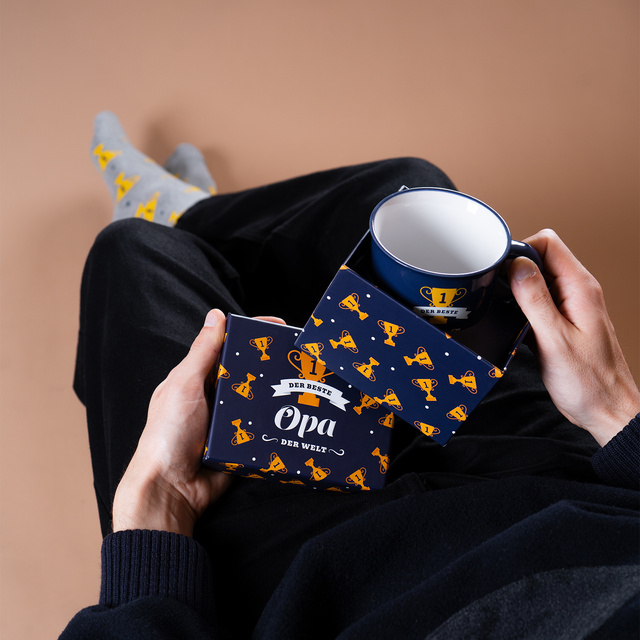 1 Paar von lustigen Socken fur Opa in a mug Verpackung | Herrensocken | SOXO