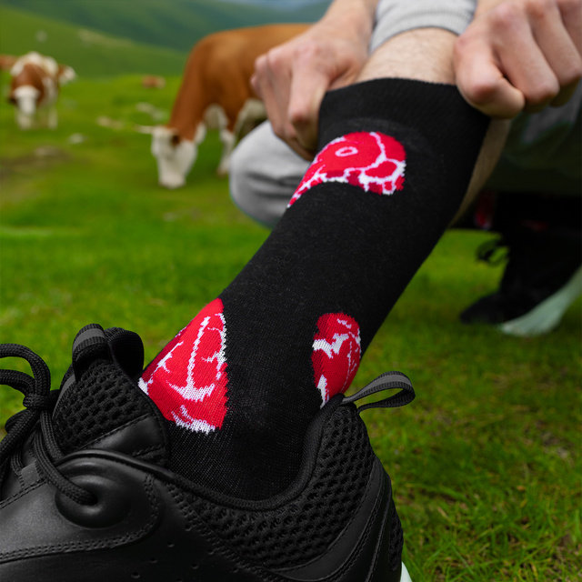 Set aus Steaksocken und Hamburgersocken in einer Box