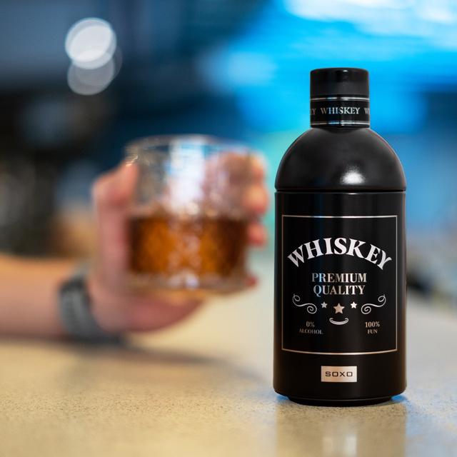 Boxershorts mit Whisky-Motiv in Flaschenverpackung