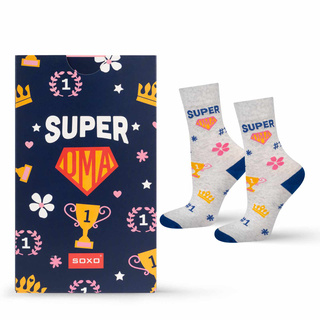 Socken Super Oma-Motiv in Kartenverpackung