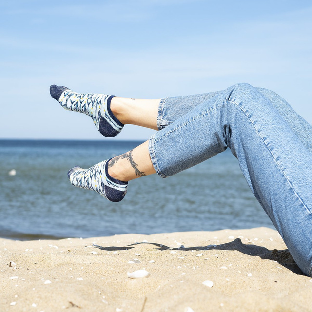 Socken mit Sardinen-Motiv in Dose