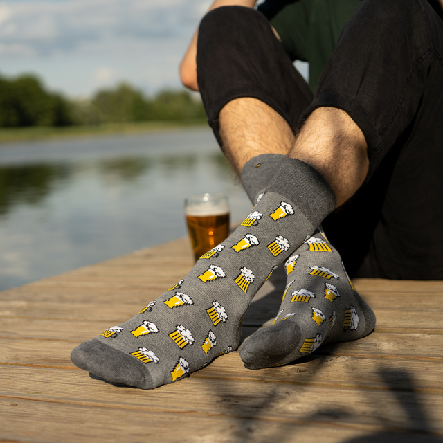 Socken mit Bier-Motiv