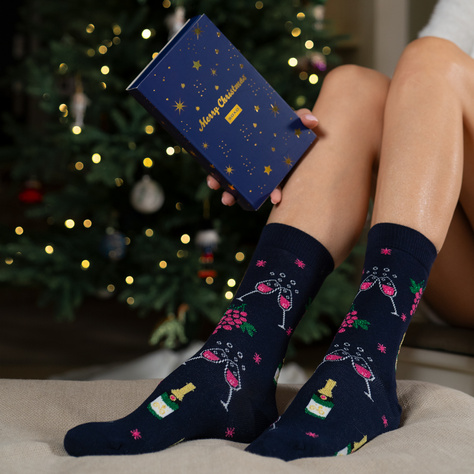 Set mit 1x lustige Socken + Weihnachtskugeln in einzigartiger Verpackung | Damensocken | SOXO