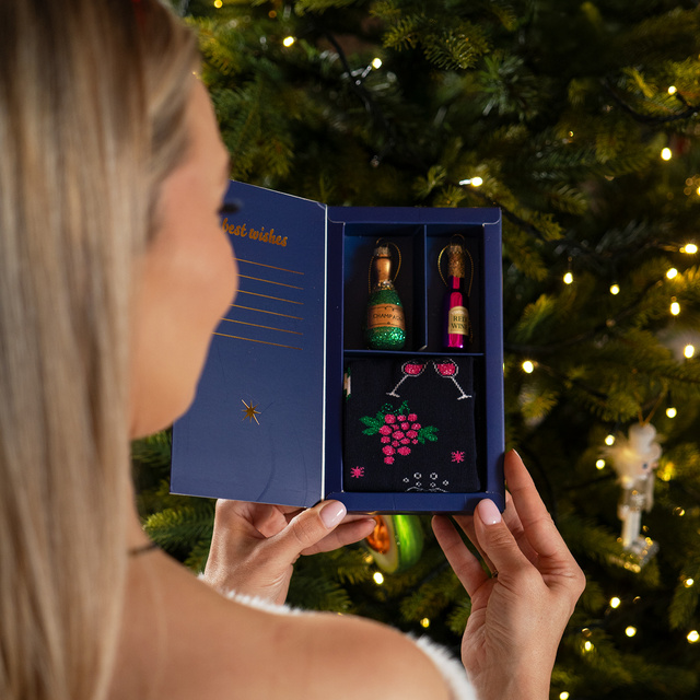 Weihnachtskugeln 2er-Set mit Socken