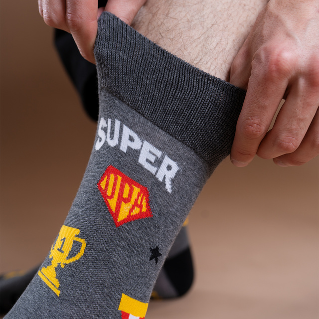 Socken Super Opa-Motiv in Kartenverpackung