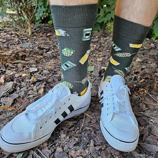 1 Paar von lustigen Socken mit Pale Lager Biermotiv in einzigartiger Verpackung | Herrensocken | SOXO