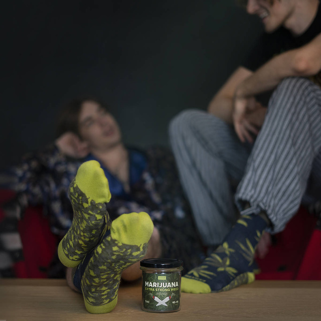 1 Paar lustige grüne Socken im einem Glas | Herrensocken | SOXO