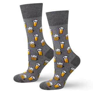 Socken mit Bier-Motiv