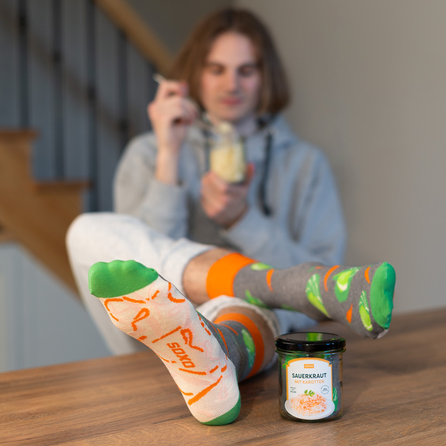 Socken mit Sauerkraut-Motiv im Glas