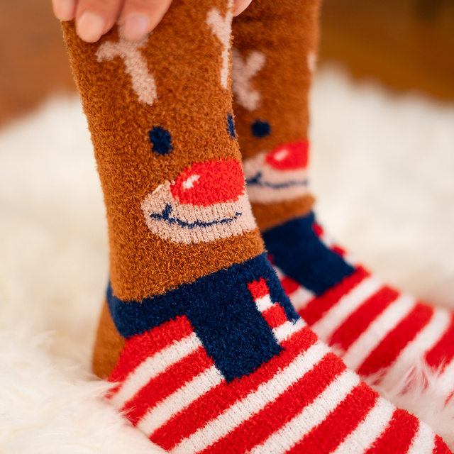 1 Paar von lustige Socken mit Weihnachtsrentier | Damensocken | SOXO