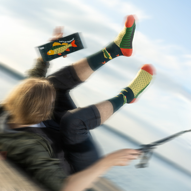 Socken mit Barsch-Motiv