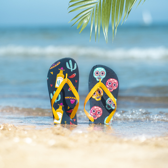 Flip-Flops mit Tequila und Mexiko-Motiv