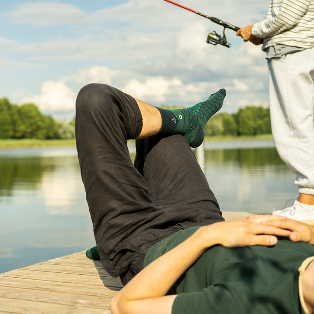 Socken mit Let’s go fishing-Motiv