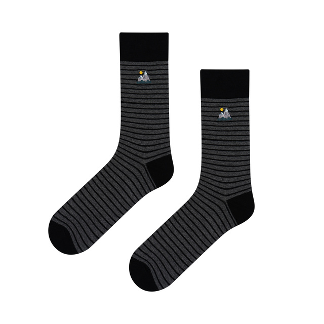 Socken mit Berg-Motiv