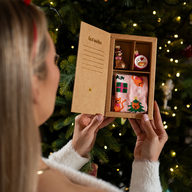 Weihnachtskugeln 2er-Set mit Socken