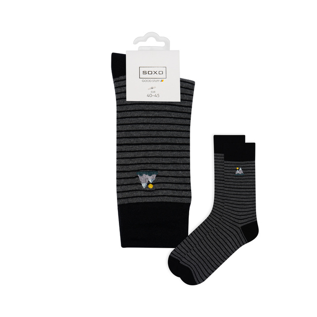 Socken mit Berg-Motiv