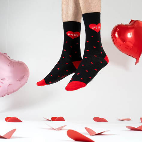 2 Paar von lustige Socken mit Herzmotiv in einzigartiger Verpackung zum Valentinstag | Herrensocken | SOXO