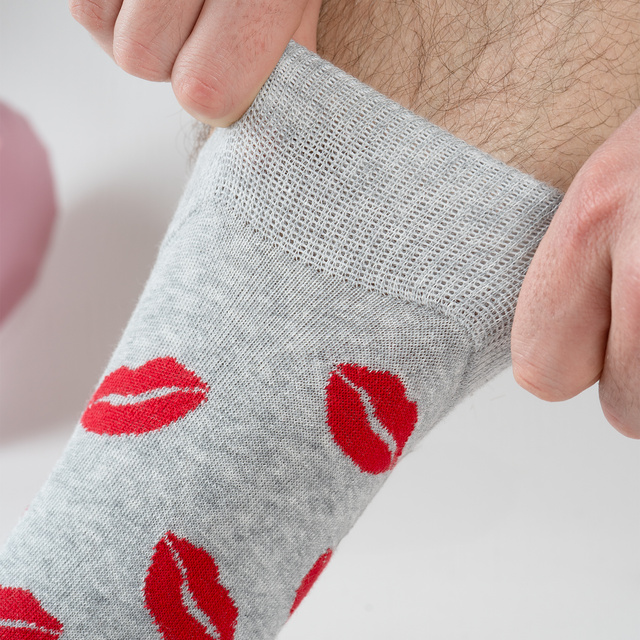 Set Boxershorts und Socken mit Kuss-Motiv