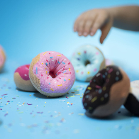 1 Paar von lustigen Socken mit Donutmotiv in einzigartiger Verpackung | Damensocken | SOXO