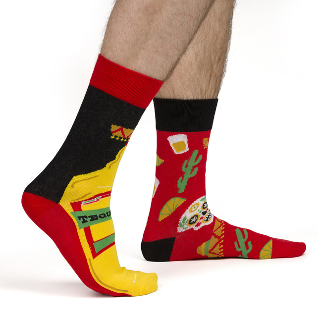 1 Paar von lustigen Socken mit Tequilamotiv in einzigartiger Verpackung | Herrensocken | SOXO