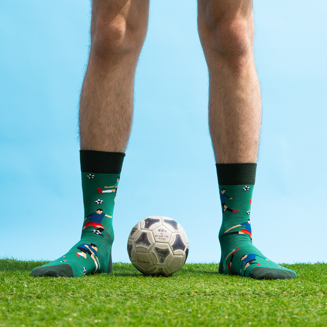 3 Paar von lustigen Socken mit Footballmotiv in einzigartiger Verpackung | Herrensocken | SOXO
