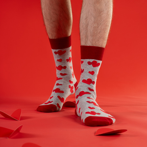 2 Paar von lustige Socken mit Herzmotiv in einzigartiger Verpackung zum Valentinstag | Herrensocken | SOXO