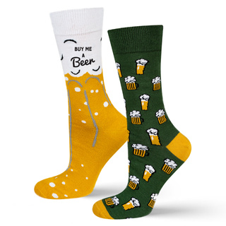 Socken mit Bier-Motiv